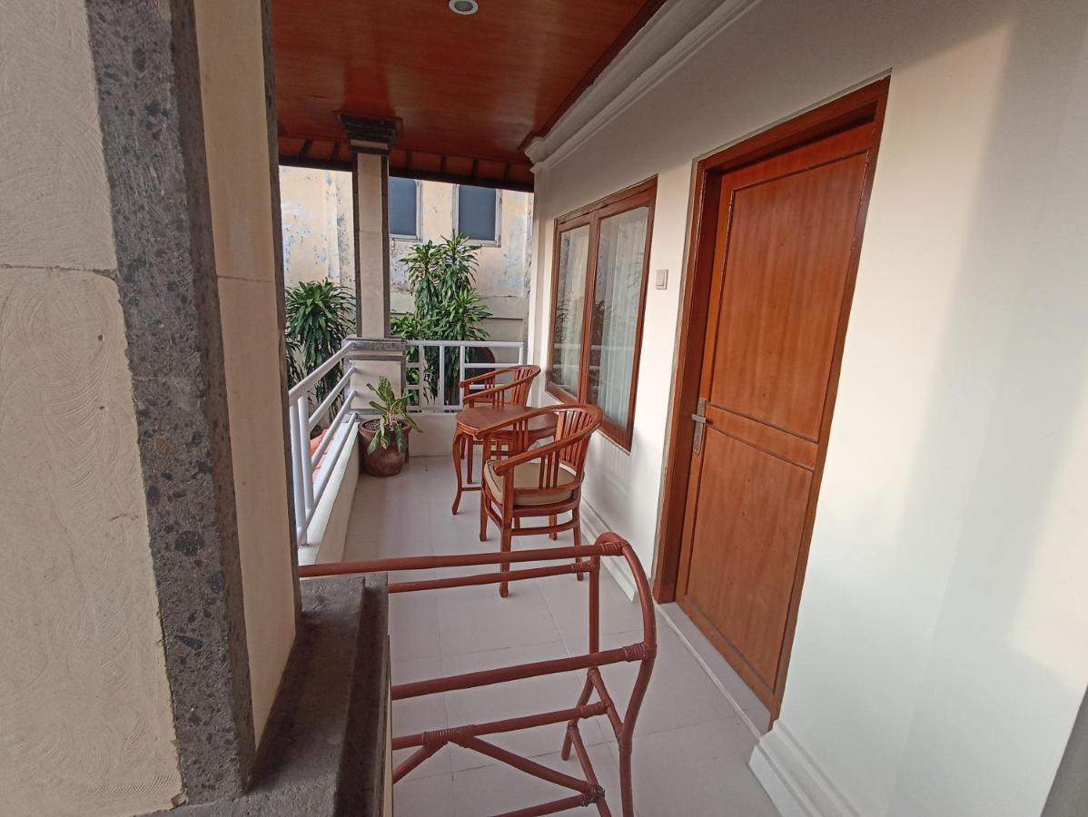 Kusnadi Hotel Легиан Экстерьер фото